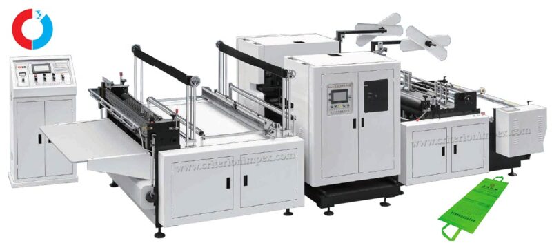 Hot handle integrated non-woven fabric cross-cutting machine